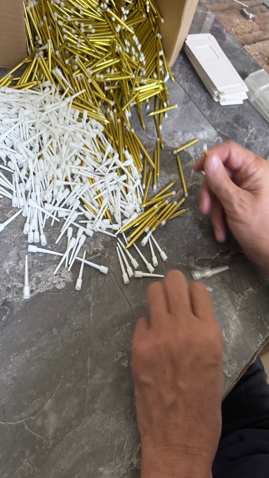 Metallic Gold Birthday Cake Candles - Bulk Wholesale Birthday candle assembly process